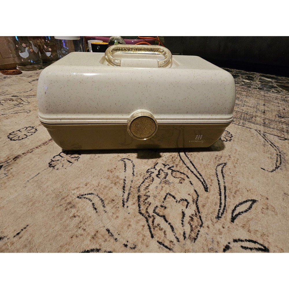 vintage Caboodles cosmetic carrying case in  cream and gold sparkle design ulta